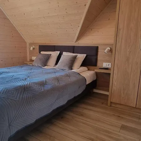 Morza Szum Basen Z Podgrzewana Woda, Boisko, Rowery Lodge