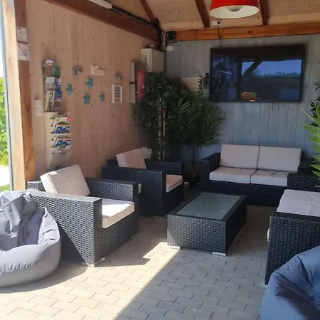 Morza Szum Basen Z Podgrzewana Woda, Boisko, Rowery Lodge